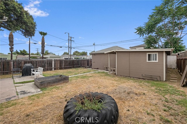 1040 E 67th Street, Long Beach CA: https://media.crmls.org/medias/f7cf7f80-3ff9-4c62-b143-f797912c86ae.jpg