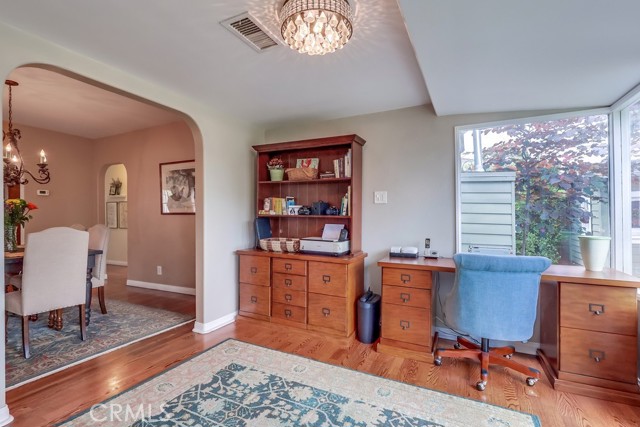 3952 Gaviota Avenue, Long Beach CA: https://media.crmls.org/medias/f7d064d9-0fe5-486b-9fc7-572588fad71d.jpg