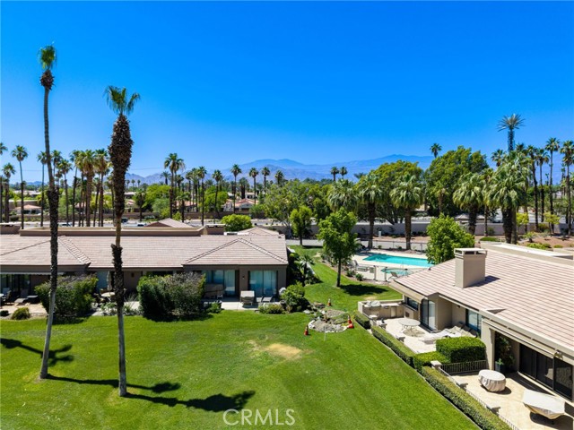 76022 Honeysuckle Drive, Palm Desert CA: https://media.crmls.org/medias/f7d25a95-b6cc-4dbe-89ca-69ac3863ded0.jpg