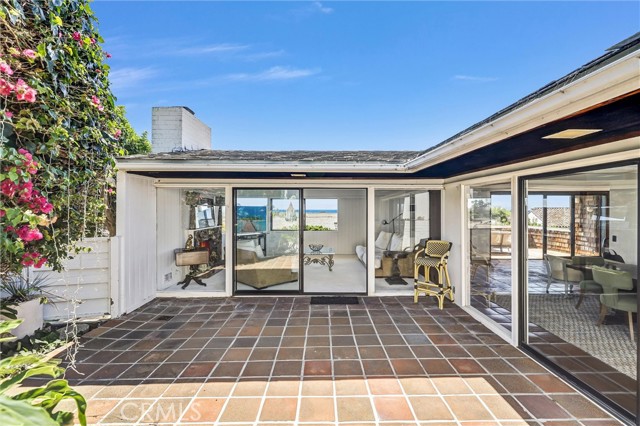 Detail Gallery Image 9 of 28 For 312 Emerald Bay, Laguna Beach,  CA 92651 - 3 Beds | 3 Baths