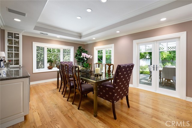 9642 James Circle, Villa Park CA: https://media.crmls.org/medias/f7d32ec6-2b0e-43c3-aff4-47a57a8a8d2d.jpg
