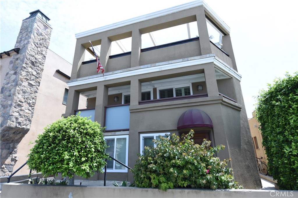 205 E Balboa Boulevard B, Newport Beach, CA 92661