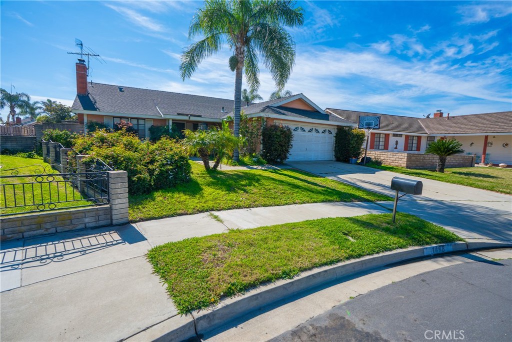 1468 E Merion Court