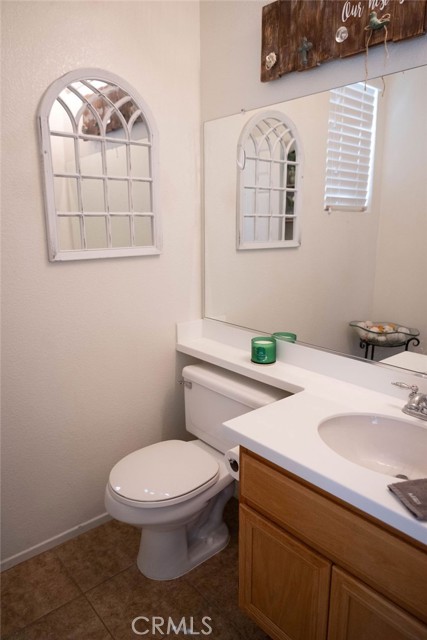 Detail Gallery Image 9 of 31 For 13018 Camden, Victorville,  CA 92392 - 3 Beds | 2/1 Baths