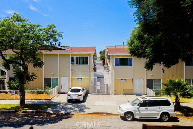 811 Rose Avenue Long Beach, California Price reduced and now available separately from portfolio! Rare portfolio property of 16 units on 2 parcels separated by an entry courtyard. Perfect unit mix of 100% 2 bed/1 bath apartments. All but 2 units recently upgraded including flooring, kitchen cabinets, quartz counters, and new bathrooms. All windows recently replaced. Strong actual income at 12.89X gross plus an additional 9.0% upside in income to a market GRM of 11.82. 2 garages plus 15 off-street parking spaces. Less than a mile to Alamitos Beach and only 4 blocks to Retro Row. Part of 3 property, 41-unit portfolio offering. Available together with 1332 Walnut (MLS#SB20171640) and 911-919 Rose (MLS#SB20171606). Can be sold separately, but seller is motivated and can sell together for a better price.