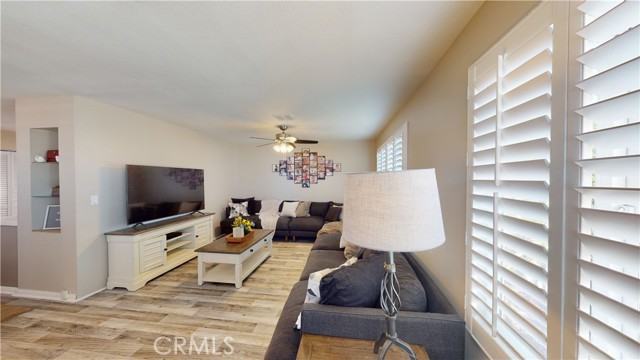 Detail Gallery Image 3 of 29 For 19361 Brookhurst St #163,  Huntington Beach,  CA 92646 - 3 Beds | 2 Baths