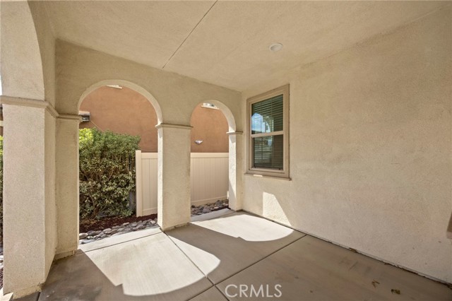 Detail Gallery Image 6 of 52 For 1527 Amethyst Ln, Beaumont,  CA 92223 - 3 Beds | 2/1 Baths