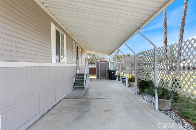 15111 Pipeline Avenue, Chino Hills CA: https://media.crmls.org/medias/f7d72a4a-2ded-496e-b96e-c856a21ddfa6.jpg