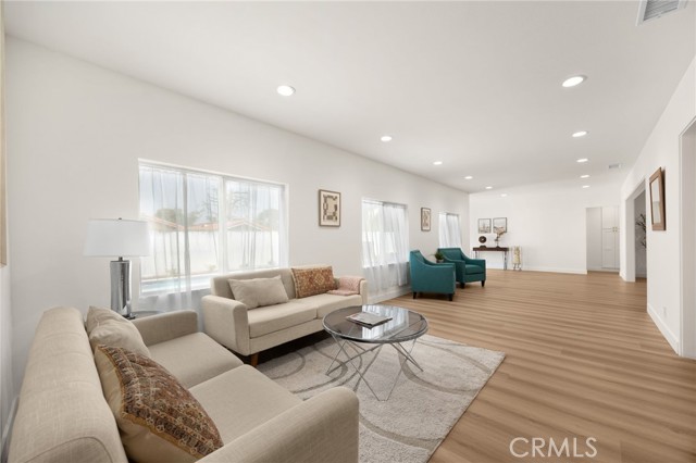 Detail Gallery Image 10 of 60 For 3033 E Sunset Hill Dr, West Covina,  CA 91791 - 5 Beds | 3 Baths