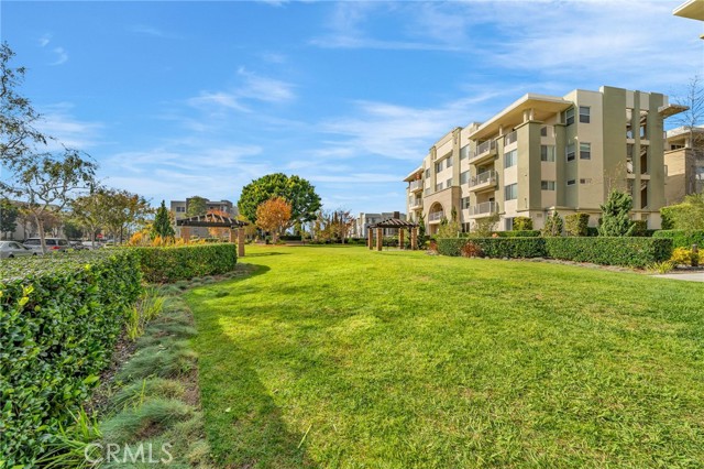 Detail Gallery Image 74 of 75 For 5450 Strand #202,  Hawthorne,  CA 90250 - 2 Beds | 2 Baths