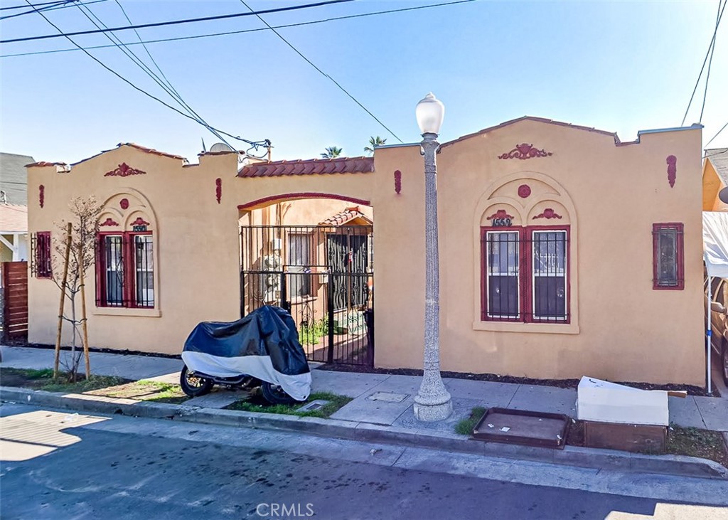 1550 W 22nd Place, Los Angeles, CA 90007