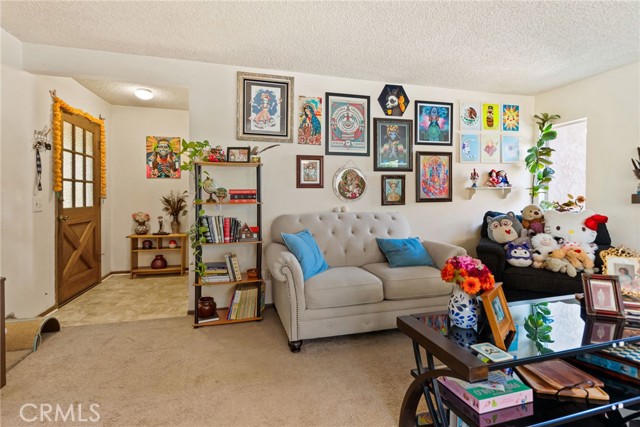 4271 Baggett Drive, Riverside CA: https://media.crmls.org/medias/f7d90e78-1081-4558-b068-79d1a8ee4ed8.jpg