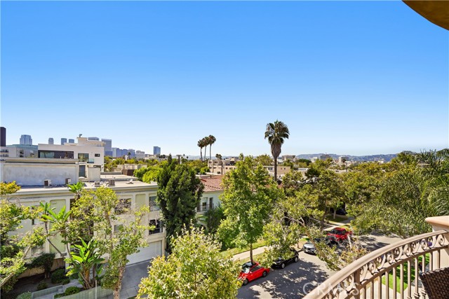 462 S Maple Drive, Beverly Hills CA: https://media.crmls.org/medias/f7d97bec-1a95-45c2-9006-53377948953b.jpg