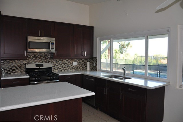 Detail Gallery Image 2 of 6 For 22703 Federalist Rd, Calabasas,  CA 91302 - 3 Beds | 3/1 Baths