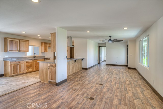 Detail Gallery Image 10 of 34 For 5103 Royal Oaks Dr, Oroville,  CA 95966 - 3 Beds | 2 Baths