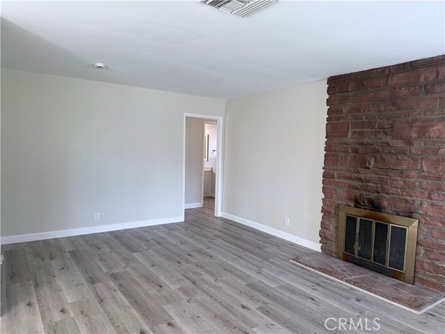 Detail Gallery Image 6 of 33 For 6857 Chimineas, Reseda,  CA 91335 - 3 Beds | 1 Baths