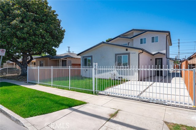 939 E 97th Street, Los Angeles CA: https://media.crmls.org/medias/f7db9bd0-1eb2-4593-b84f-58cd9380ea40.jpg