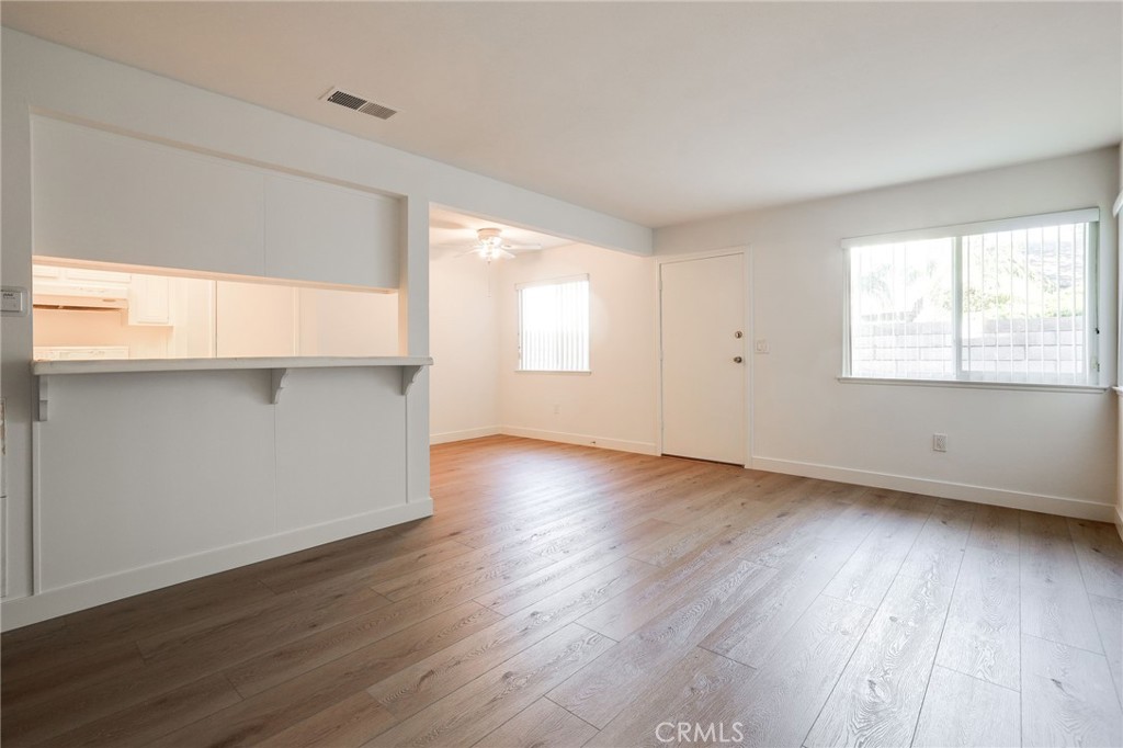 MLS #OC25275166 image #6