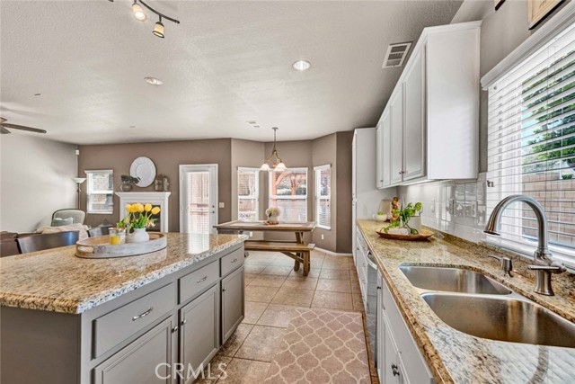 Detail Gallery Image 18 of 49 For 4100 Waterville Ct, Palmdale,  CA 93551 - 6 Beds | 3 Baths