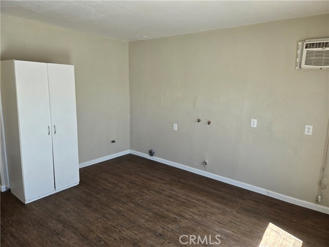 6025 Florence Street, Riverside CA: https://media.crmls.org/medias/f7dcd21e-41c8-45b0-8667-ad79faf18e16.jpg
