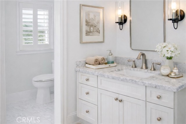 Detail Gallery Image 12 of 21 For 1330 Santanella, Corona Del Mar,  CA 92625 - 4 Beds | 3/1 Baths