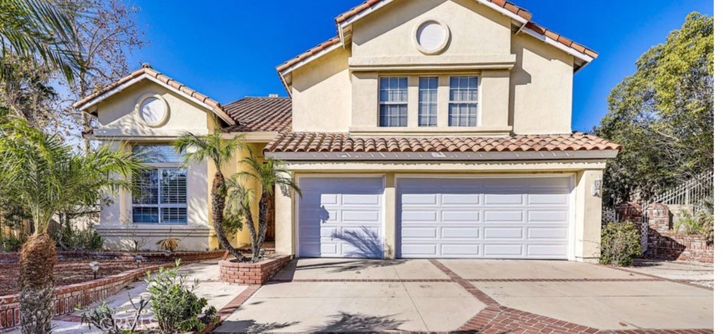 1020 La Salle Circle