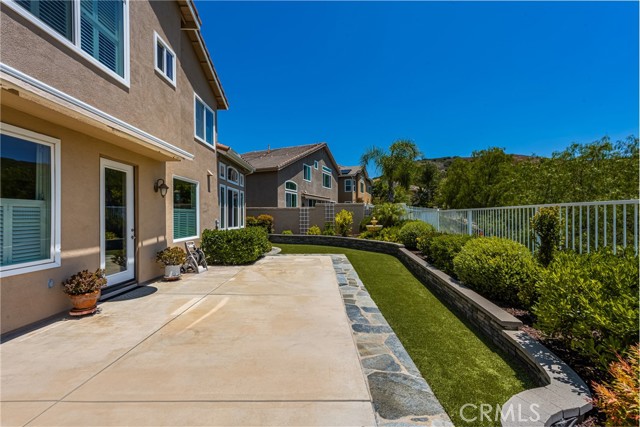 14 Celonova Place, Lake Forest CA: https://media.crmls.org/medias/f7de83a0-f5e9-4794-a099-56757050fb58.jpg