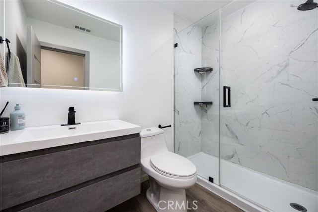 Detail Gallery Image 11 of 18 For 27732 Clark Ct, Saugus,  CA 91350 - 3 Beds | 2 Baths