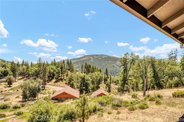9781 Venturi Drive, Cobb CA: https://media.crmls.org/medias/f7df1ac8-f867-4e1a-8436-2ea669df9022.jpg