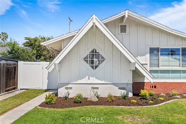 Detail Gallery Image 4 of 35 For 12921 Eveningside Dr, North Tustin,  CA 92705 - 3 Beds | 3 Baths