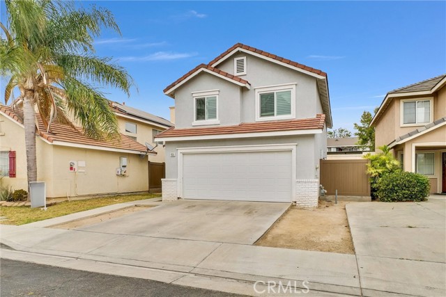 Detail Gallery Image 1 of 21 For 823 Pathfinder Way, Corona,  CA 92878 - 3 Beds | 2/1 Baths