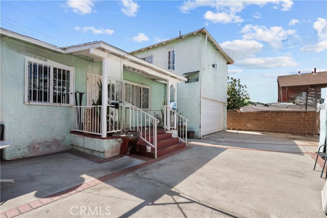 178 E 49th Street, Los Angeles CA: https://media.crmls.org/medias/f7e1334b-ceb9-47f2-bb83-ddeb5e83d334.jpg