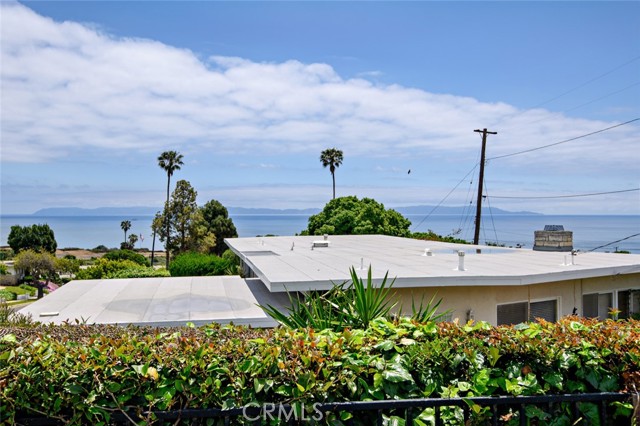 32307 Conqueror Drive, Rancho Palos Verdes, California 90275, 4 Bedrooms Bedrooms, ,3 BathroomsBathrooms,Residential,Sold,Conqueror,SB23080808