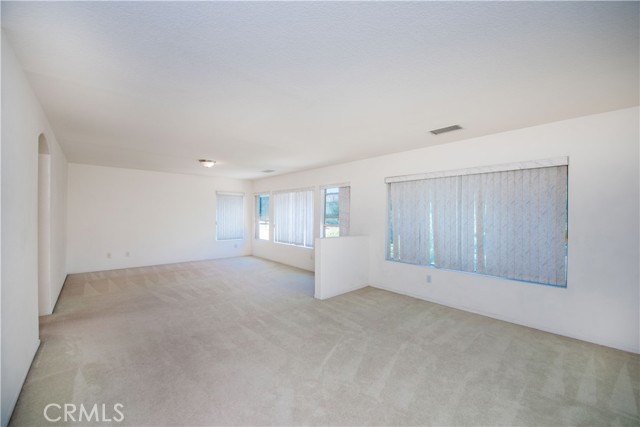 3018 Veranda Lane, Corona CA: https://media.crmls.org/medias/f7e1fced-da59-460f-8912-cc646f73e1d0.jpg