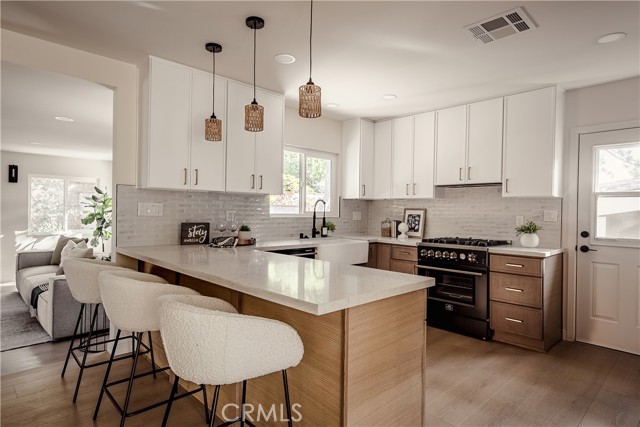 Detail Gallery Image 2 of 30 For 6245 Mayfield, La Crescenta,  CA 91214 - 3 Beds | 2 Baths