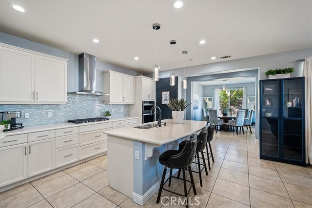 Detail Gallery Image 9 of 48 For 850 Romneya, Santa Maria,  CA 93455 - 5 Beds | 3 Baths