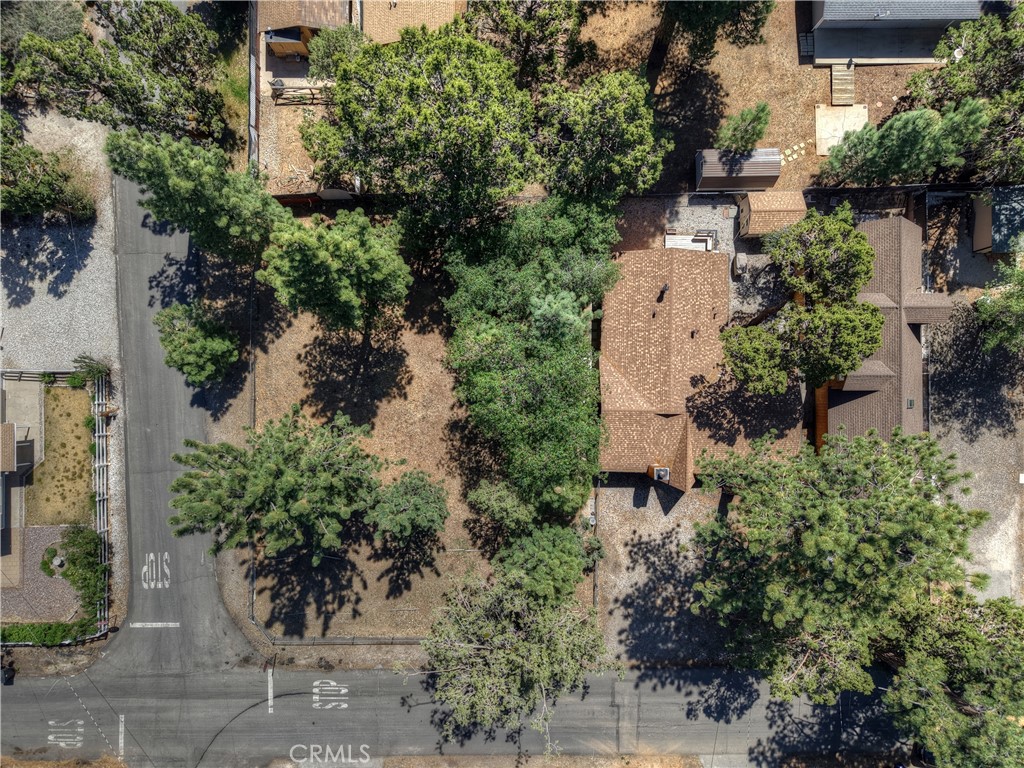 https://media.crmls.org/medias/f7e2e853-0b6b-4f43-987b-2b1610637acf.jpg?preset=X-Large