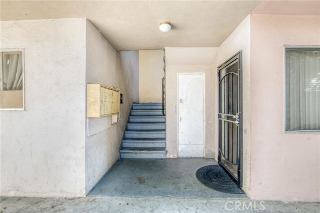 6651 Beck Avenue, North Hollywood CA: https://media.crmls.org/medias/f7e2ef62-7dcd-4a52-b879-5ccb87722e62.jpg