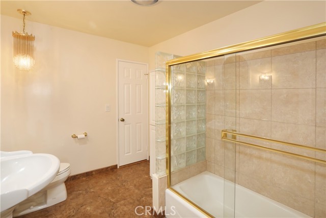 1241 E Mayfair Avenue, Orange CA: https://media.crmls.org/medias/f7e2fca6-b771-42a6-8869-abdd0da9cc06.jpg