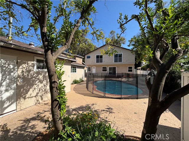 21327 De La Osa, Woodland Hills CA: https://media.crmls.org/medias/f7e328ee-3785-4a5b-90b0-029a67c7b98a.jpg