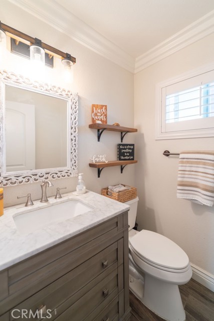 Detail Gallery Image 19 of 48 For 8636 Rancho Cerona Dr, Paramount,  CA 90723 - 4 Beds | 2/1 Baths