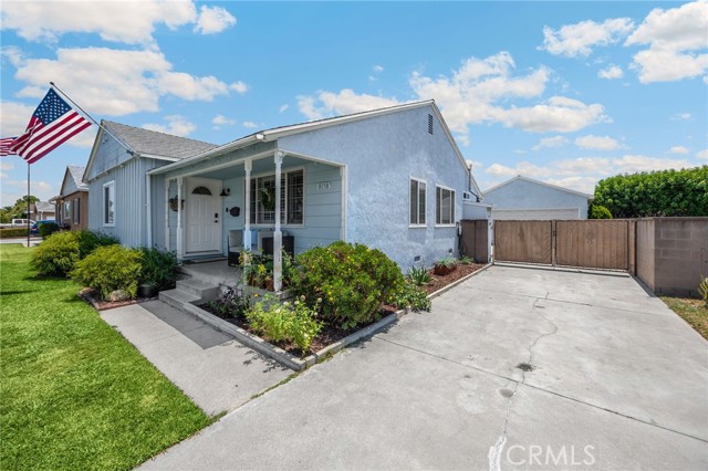 Detail Gallery Image 3 of 34 For 8158 Poinsettia Dr, Buena Park,  CA 90620 - 3 Beds | 2/1 Baths