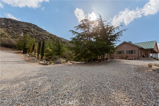 Detail Gallery Image 43 of 45 For 1870 Oak Springs Valley Rd, Wrightwood,  CA 92397 - 2 Beds | 2 Baths