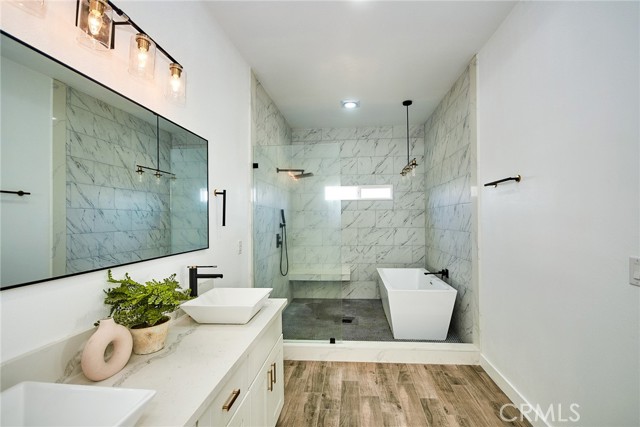 512 S Barranca Street, West Covina CA: https://media.crmls.org/medias/f7e4894c-22f5-4c0b-abb9-abe0dd2772ad.jpg