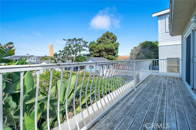 641 13th Street, Manhattan Beach, California 90266, 4 Bedrooms Bedrooms, ,1 BathroomBathrooms,Residential,Sold,13th,SB22214141