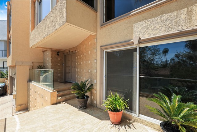 3751 Prestwick Drive, Los Angeles CA: https://media.crmls.org/medias/f7e4db19-4207-42a8-94be-3e31838ecb7f.jpg
