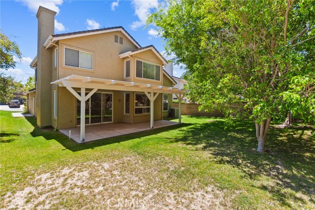2311 Gillingham Circle, Thousand Oaks CA: https://media.crmls.org/medias/f7e5c579-9c27-443e-839e-ff02d3f250f2.jpg