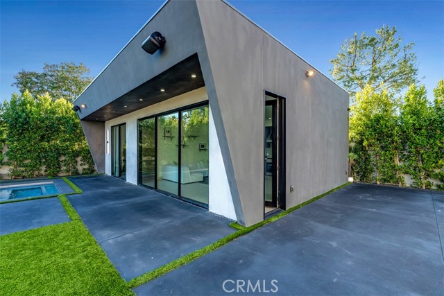 Detail Gallery Image 47 of 50 For 13016 Chandler, Sherman Oaks,  CA 91401 - 6 Beds | 6/1 Baths