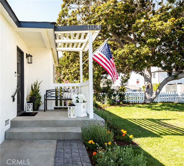 1101 High Lane, Redondo Beach, California 90278, 3 Bedrooms Bedrooms, ,2 BathroomsBathrooms,Residential,Sold,High,SB22142455