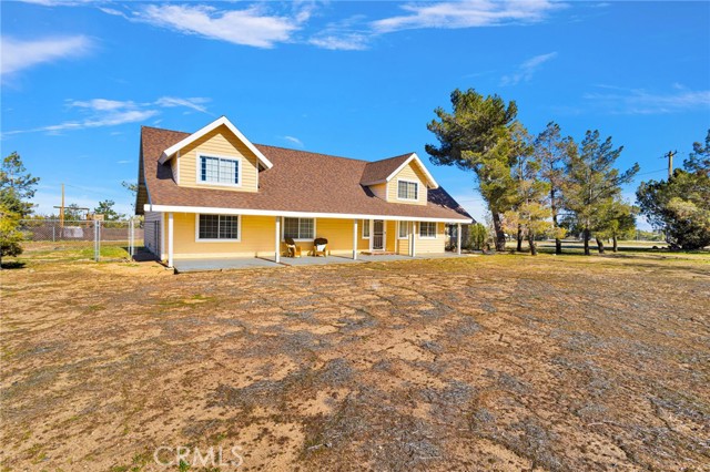 Detail Gallery Image 2 of 69 For 11062 Hollister Rd, Oak Hills,  CA 92344 - 4 Beds | 3 Baths